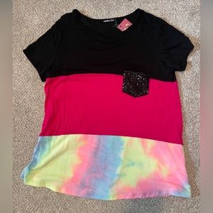 NWT Colorblock Short sleeve Women Tee - Tye dye/pink/black - Size M
